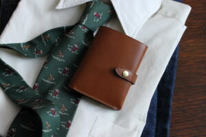 二つ折りミニ本革財布